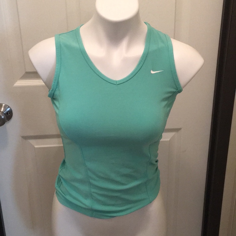 Nike work out top